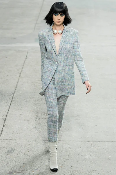 Look 26